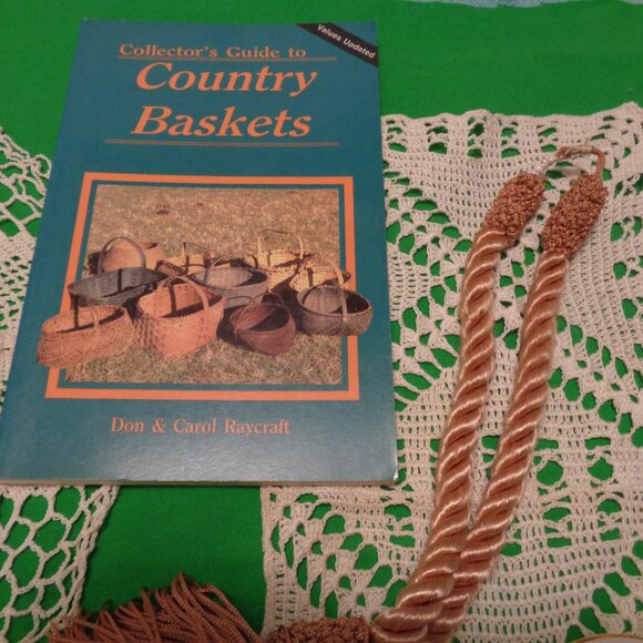 VINTAGE TEA CUP SAUCER OLD DOILYS COUNTRY BASKETS BOOK PILLOW SHAM ETC. … - Picture 5 of 11